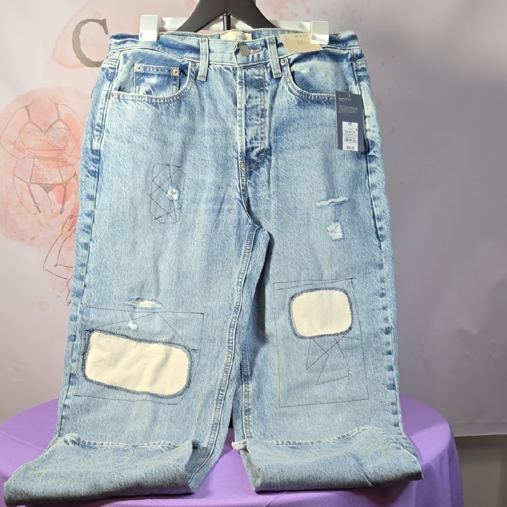 Universal Thread Light Blue Straight Leg Jeans